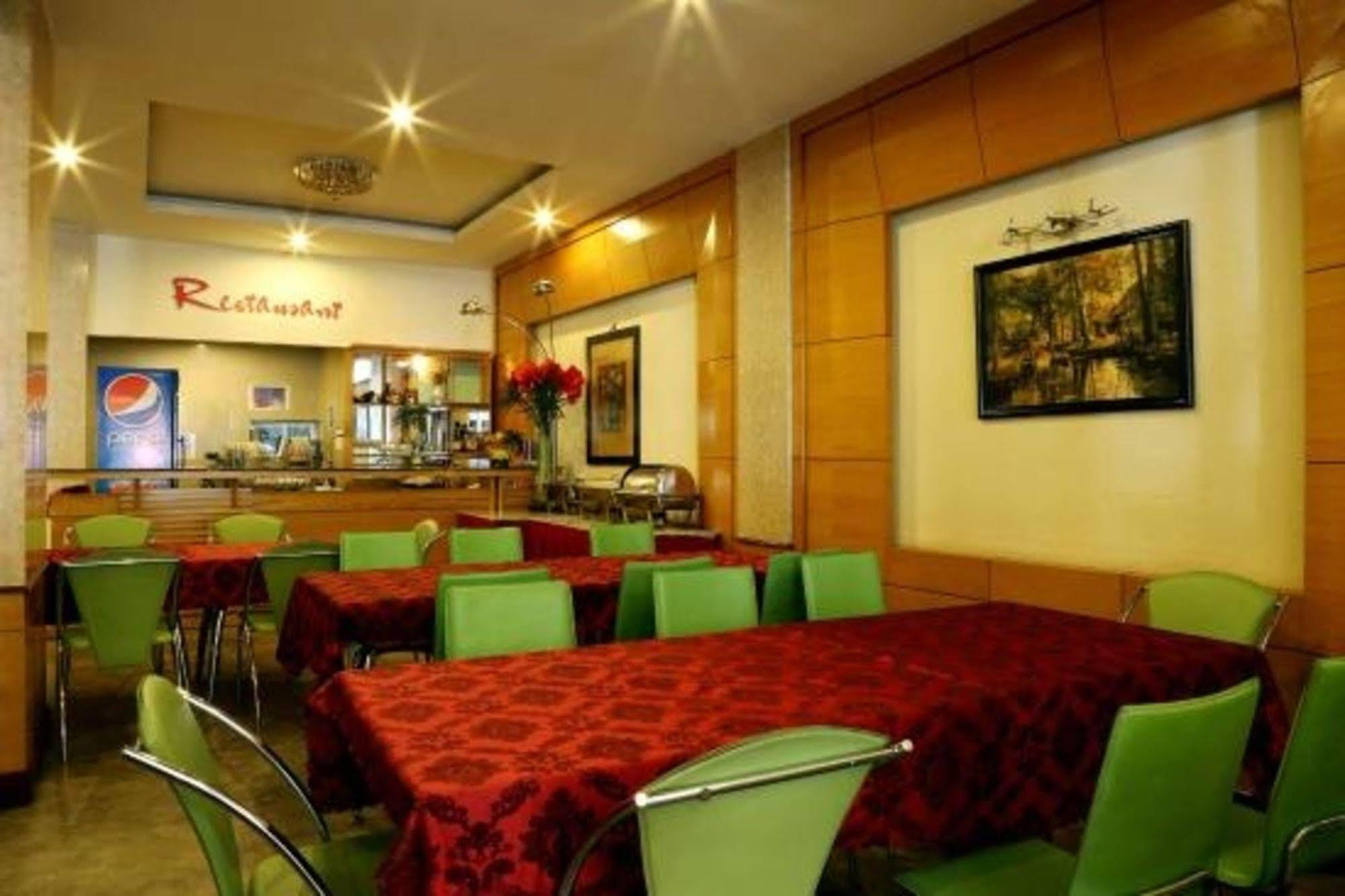 Lien Thanh Hotel Bandar Ho Chi Minh Luaran gambar